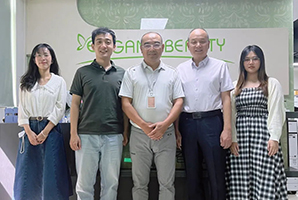 共建美好社會(huì)丨慈善與發(fā)展同行，愛(ài)心與責(zé)任并肩，鵬灣公益走訪理事企業(yè)深圳市雅香麗集團(tuán)